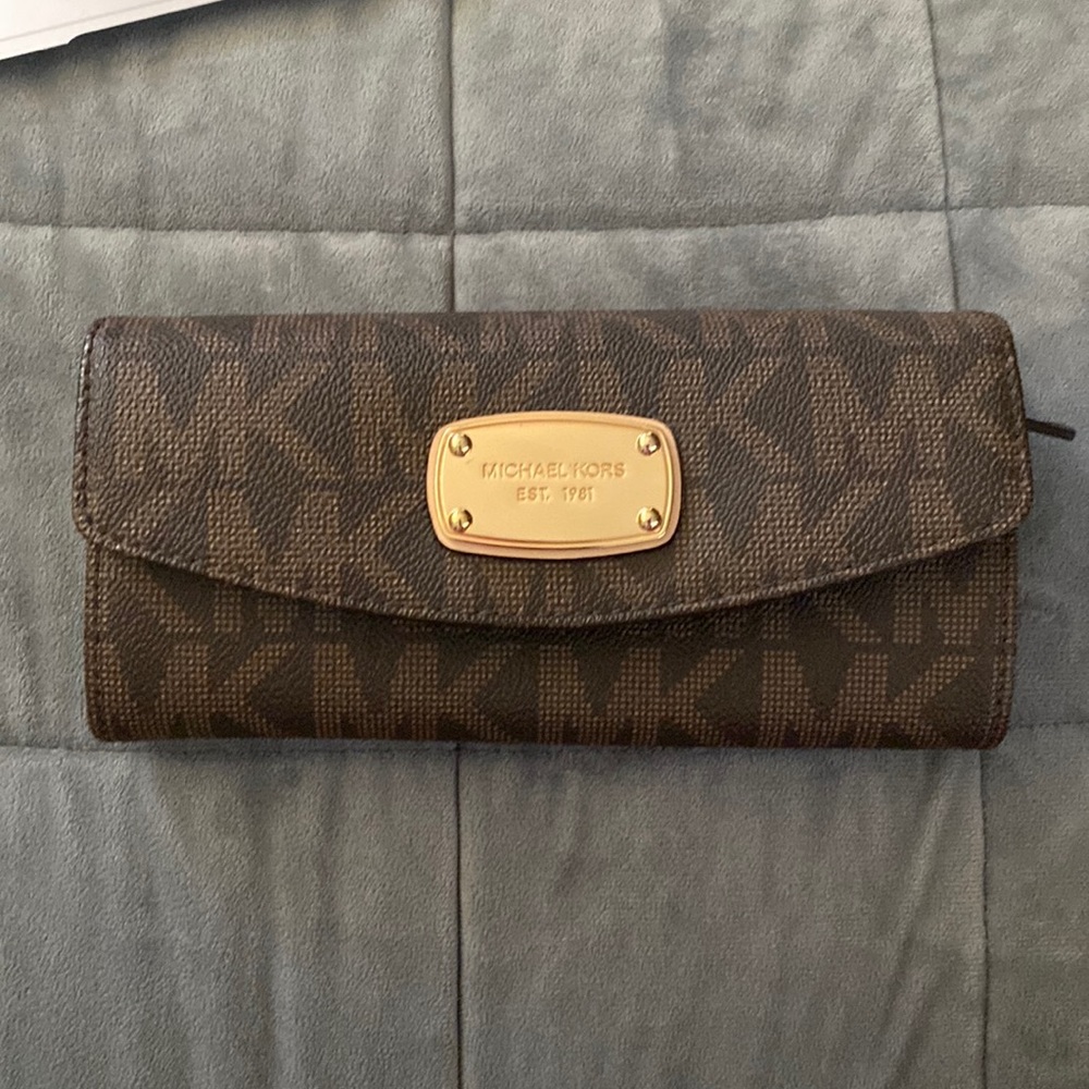 Michael Kors wallet